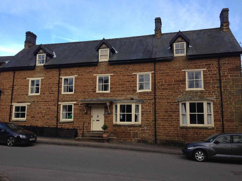Kendal House B&B Towcester Exterior foto